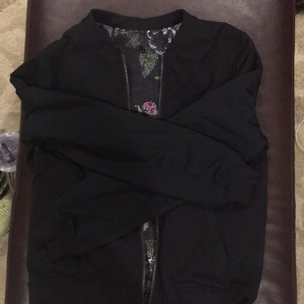 Lululemon reversible party bomb jacket size size 4
